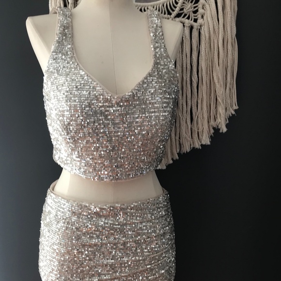 Stunning Formal 2 piece mini dress. - Picture 4 of 5